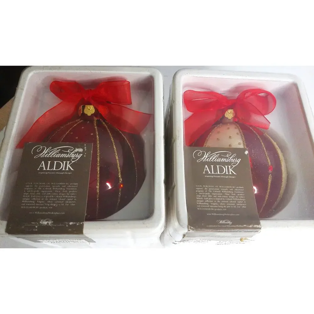 Vintage Williamsburg Aldik Glass Christmas Ornaments Set Of 2  New